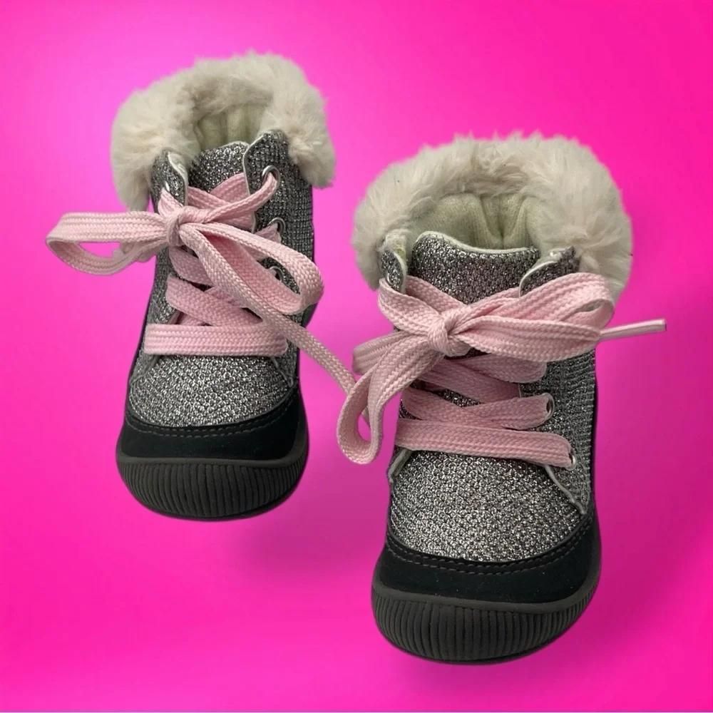 OshKosh B'gosh Joyita Toddler Girls' Winter Fashion Boots Gray Size 4